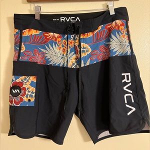 Men’s RVCA board shorts sz 33